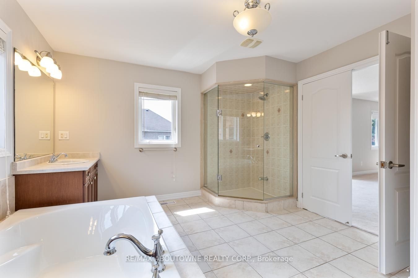 2232 Millstone Drive, Oakville, ON, L6M 0G1 - 31
