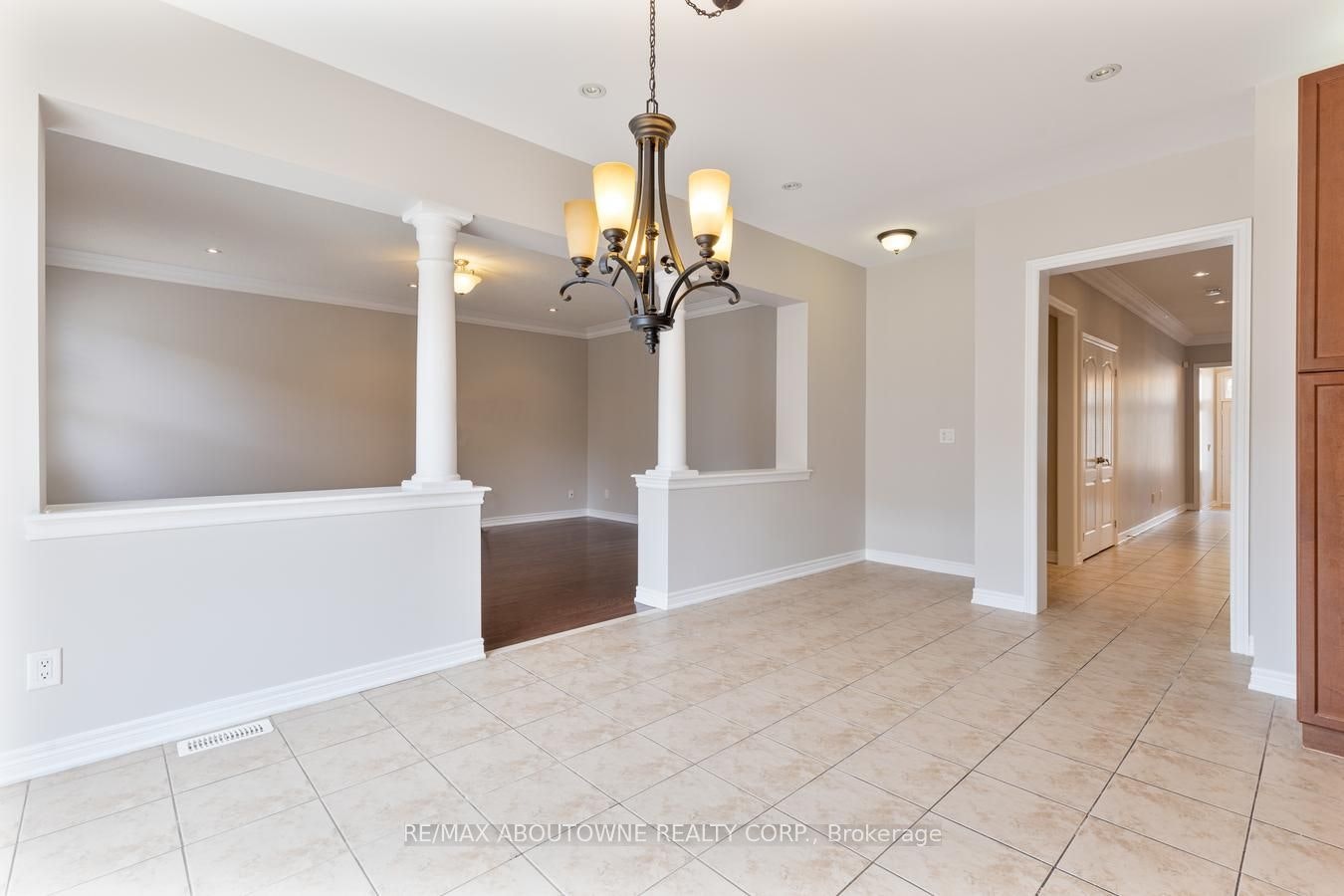 2232 Millstone Drive, Oakville, ON, L6M 0G1 - 11