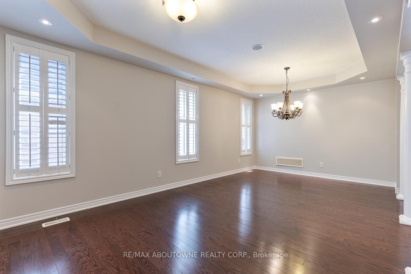 2232 Millstone Drive, Oakville, ON, L6M 0G1 - 7