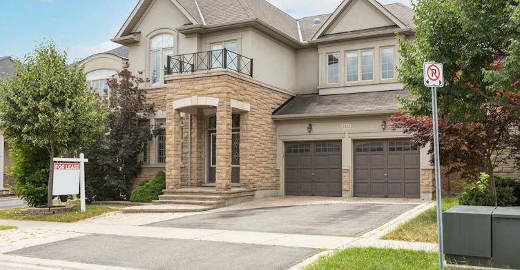 2232 Millstone Drive, Oakville, ON, L6M 0G1 - 2