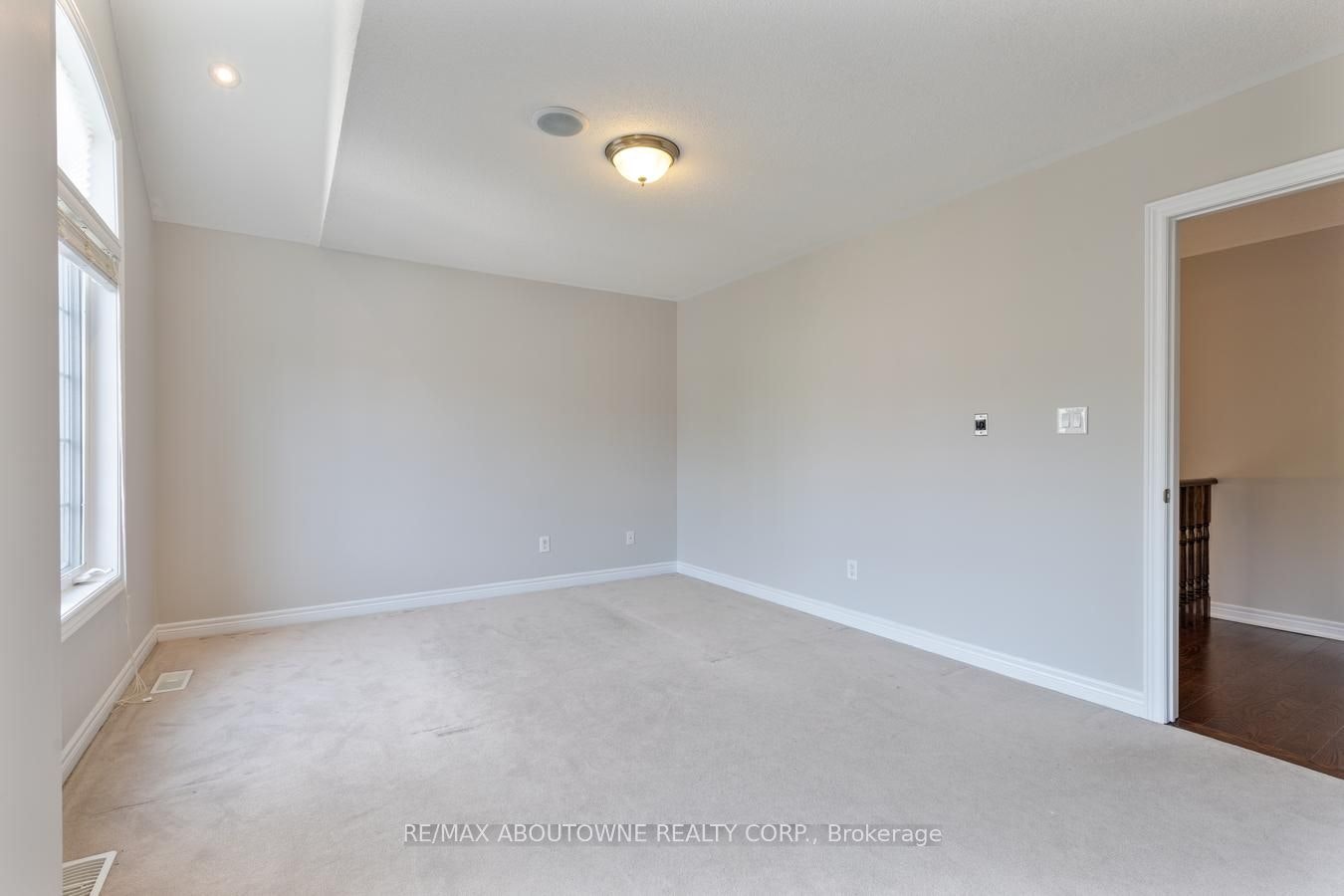 2232 Millstone Drive, Oakville, ON, L6M 0G1 - 22