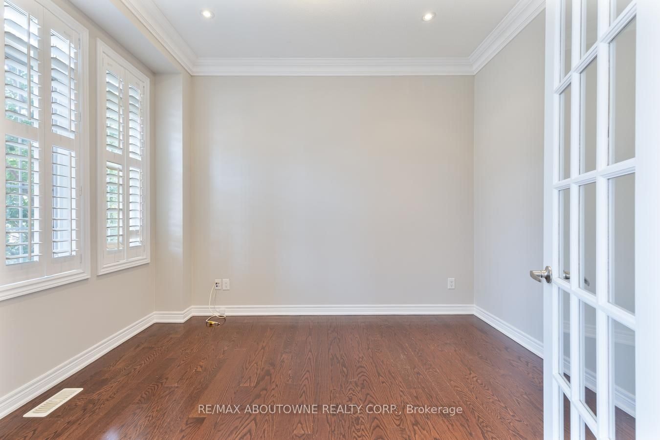 2232 Millstone Drive, Oakville, ON, L6M 0G1 - 5