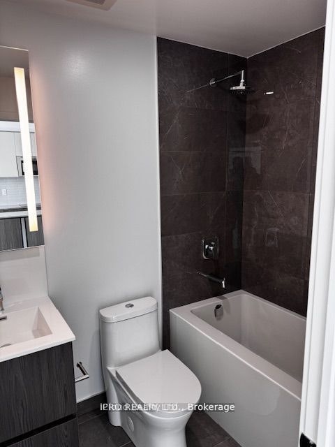 617-220 Missinnihe Way, Mississauga, ON, L5H 1G5 - 8