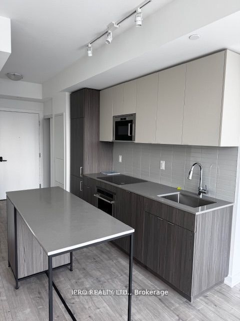 617-220 Missinnihe Way, Mississauga, ON, L5H 1G5 - 5