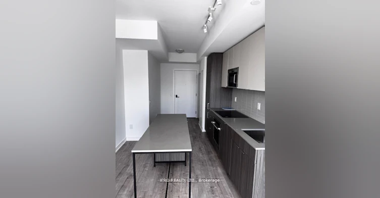 617-220 Missinnihe Way, Mississauga, ON, L5H 1G5 - 4