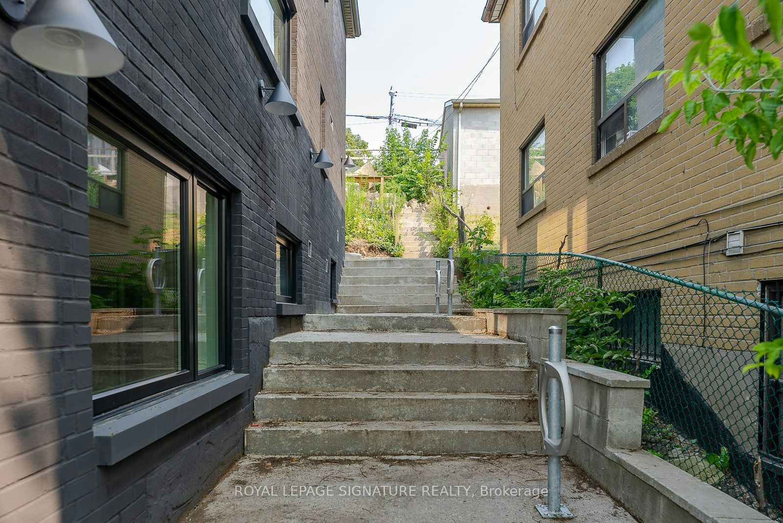 4-1254 Davenport Road, Toronto, ON, M6H 2G9 - 35