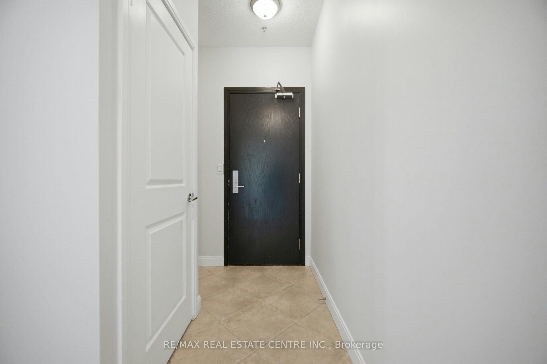 205-90 Absolute Avenue, Mississauga, ON, L4Z 0A3 - 8