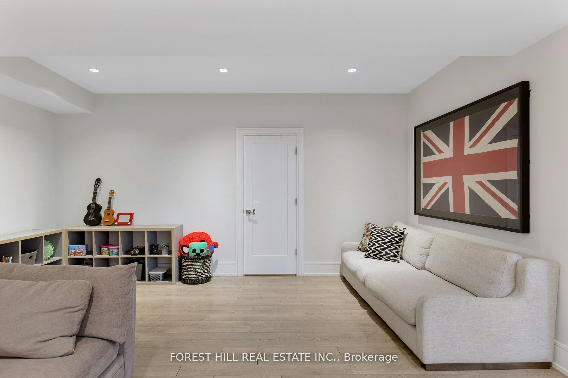 8 Nora Road, Toronto, ON, M9A 1C9 - 43