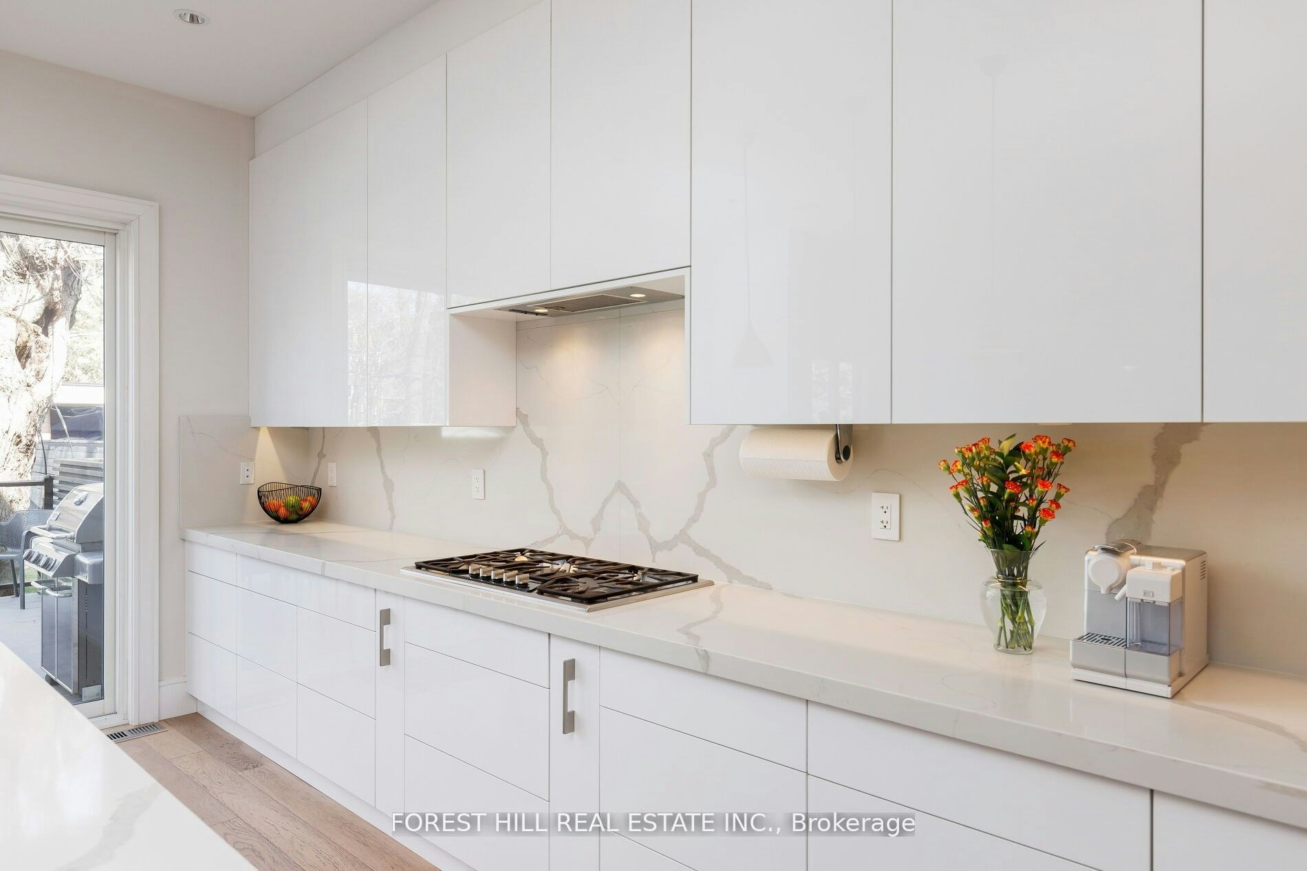 8 Nora Road, Toronto, ON, M9A 1C9 - 12