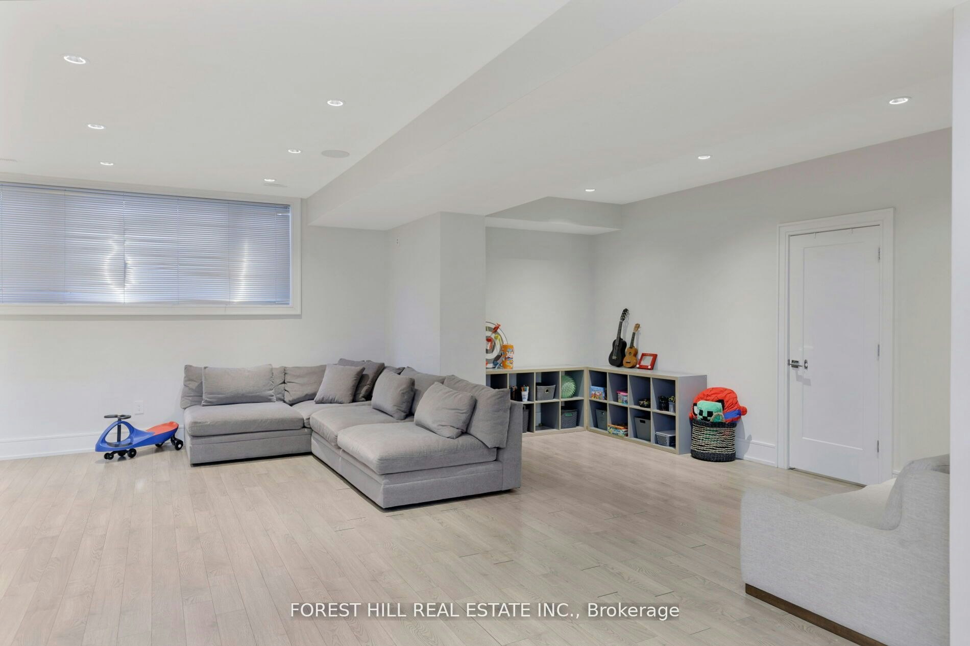 8 Nora Road, Toronto, ON, M9A 1C9 - 42