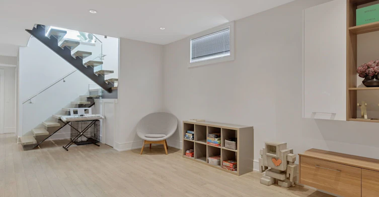 8 Nora Road, Toronto, ON, M9A 1C9 - 39
