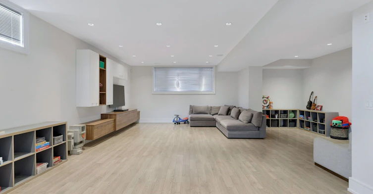 8 Nora Road, Toronto, ON, M9A 1C9 - 40