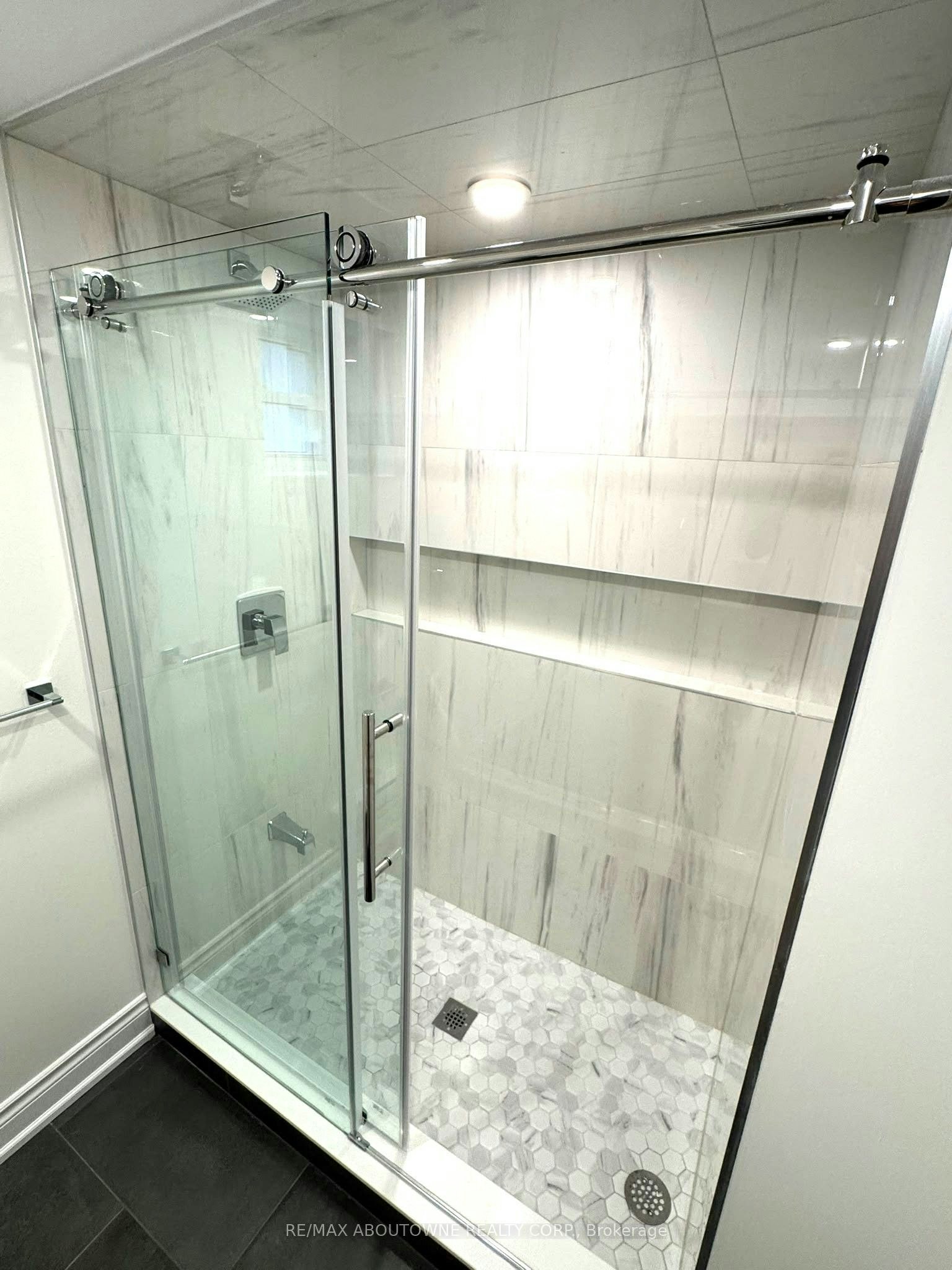 Lower-2130 Greenhurst Avenue, Mississauga, ON, L4X 1J6 - 13