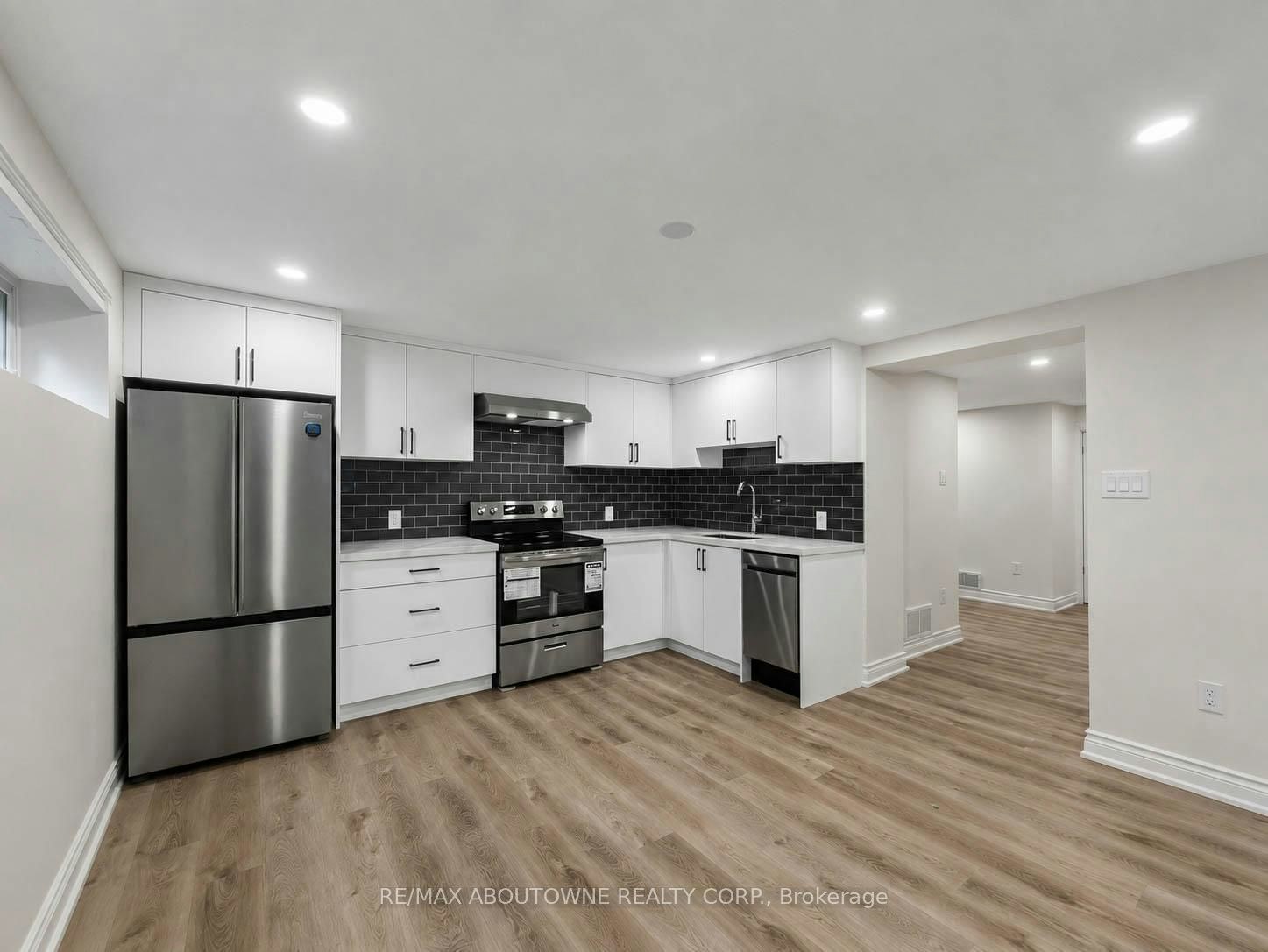 Lower-2130 Greenhurst Avenue, Mississauga, ON, L4X 1J6 - 6