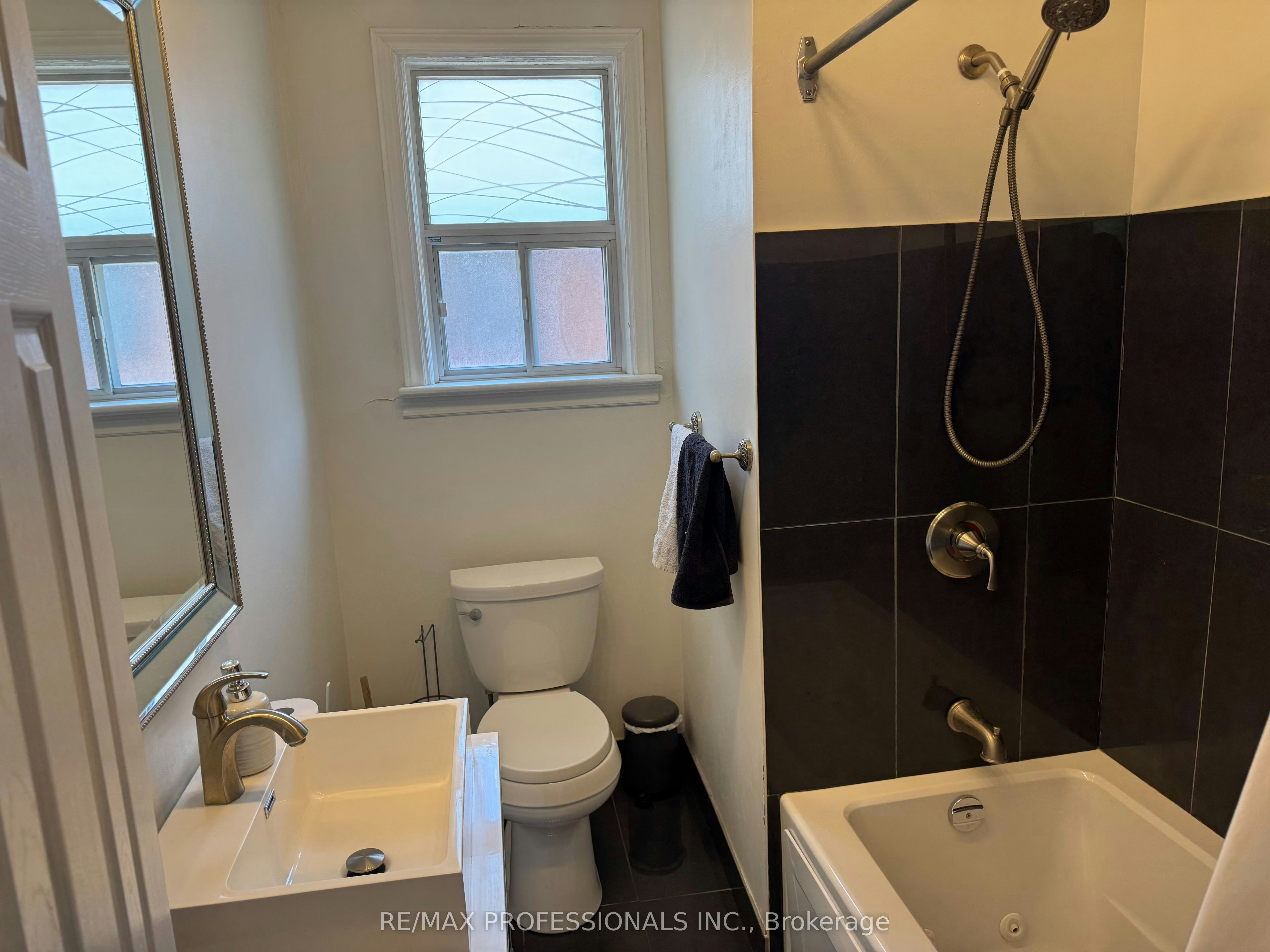 Main-145 Yorkview Drive, Toronto, ON, M8Z 2G5 - 7