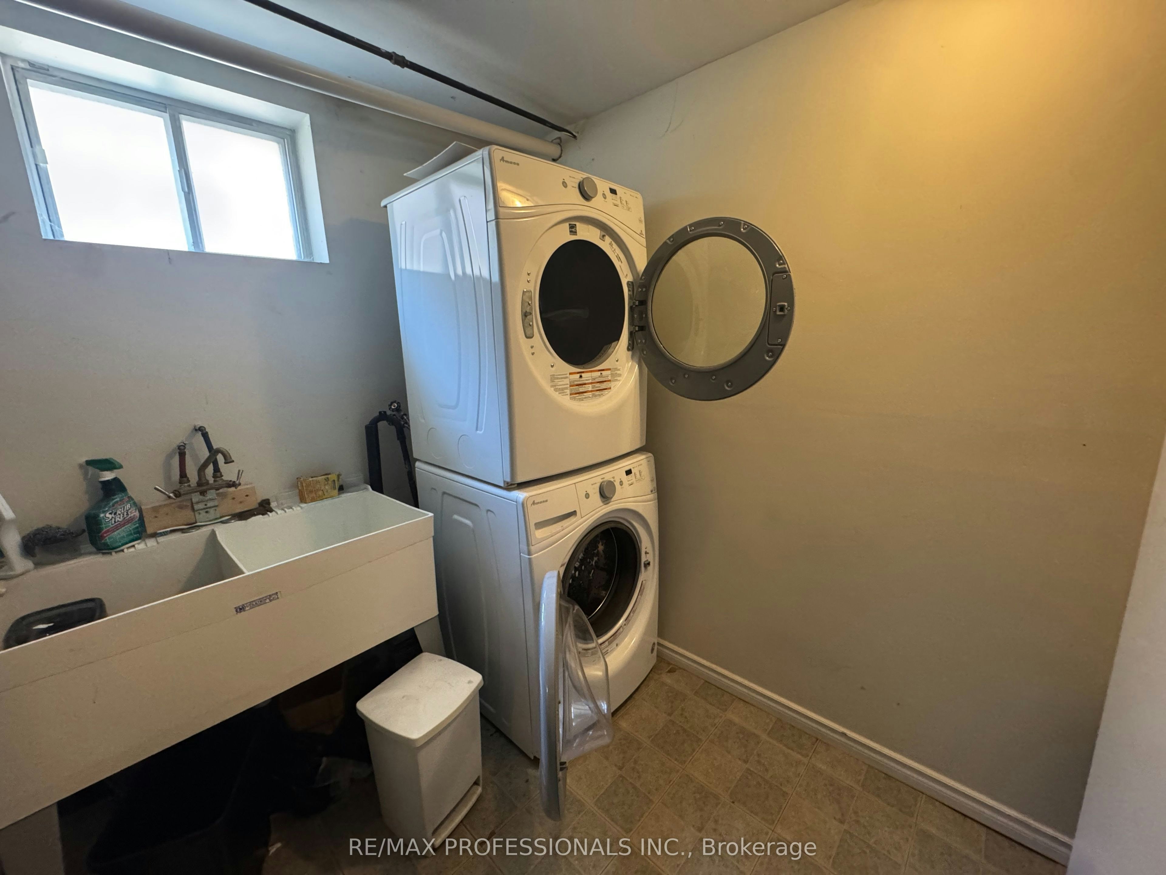 Main-145 Yorkview Drive, Toronto, ON, M8Z 2G5 - 11