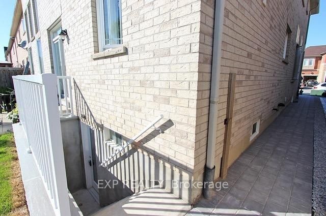 BSMNT-24 Clarion Road N, Brampton, ON, L7A 3T6 - 3