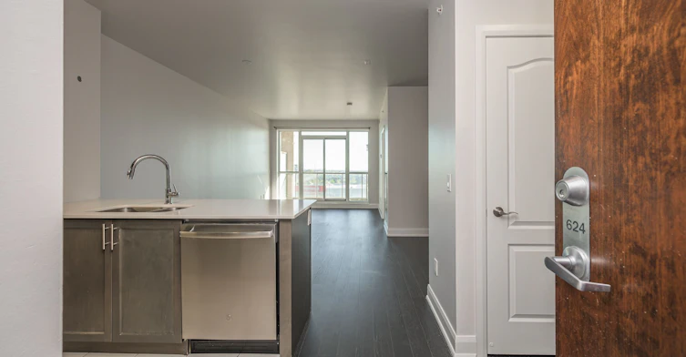 624-2480 Prince Michael Drive, Oakville, ON, L6H 0H1 - 11