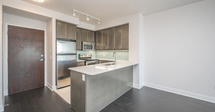 624-2480 Prince Michael Drive, Oakville, ON, L6H 0H1 - 13