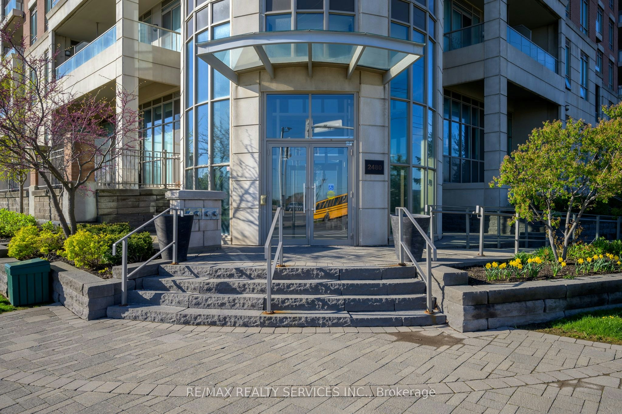624-2480 Prince Michael Drive, Oakville, ON, L6H 0H1 - 3