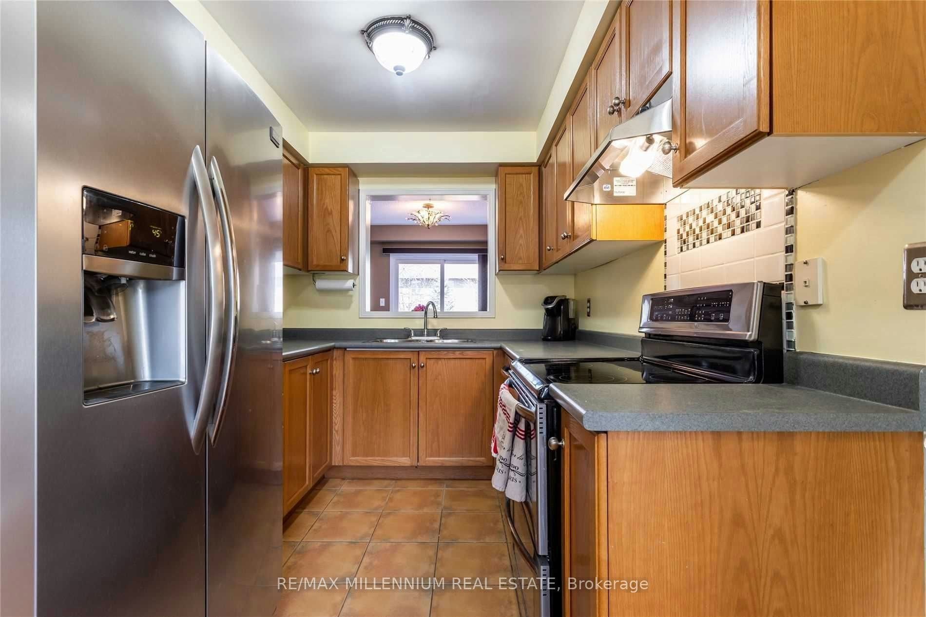 13 Dawson Crescent, Milton, ON, L9T 5H8 - 3