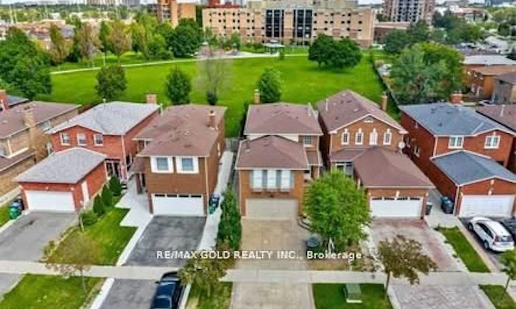 36 Windmill Boulevard