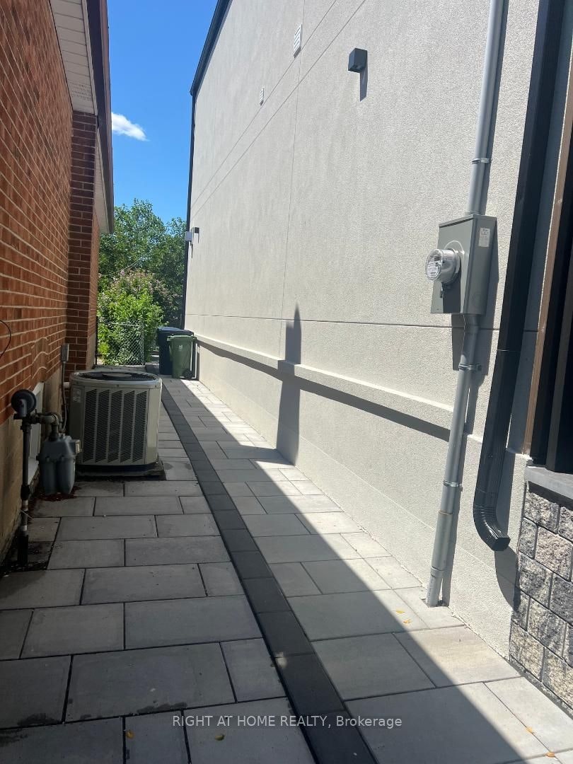 Basement Apartment-50 Brawley Avenue, Toronto, ON, M8Z 4Z4 - 4
