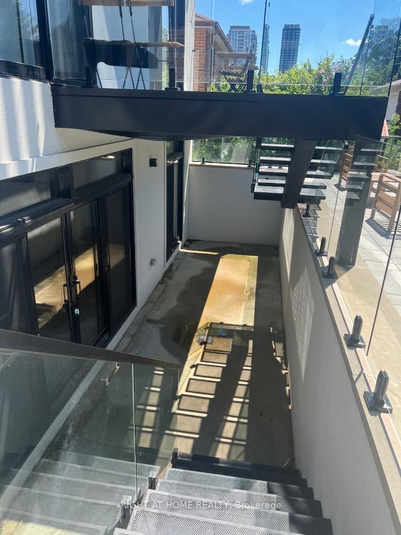 Basement Apartment-50 Brawley Avenue, Toronto, ON, M8Z 4Z4 - 5