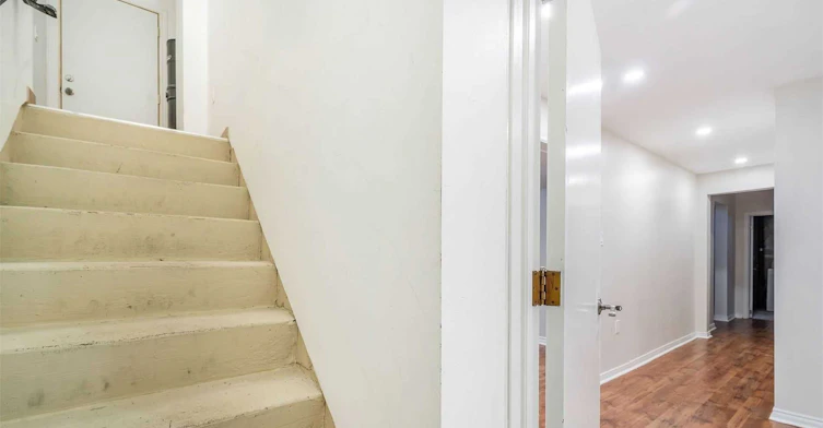 2212 Florian (Lower) Road, Mississauga, ON, L5A 2M4 - 22