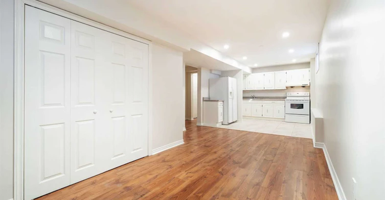 2212 Florian (Lower) Road, Mississauga, ON, L5A 2M4 - 13