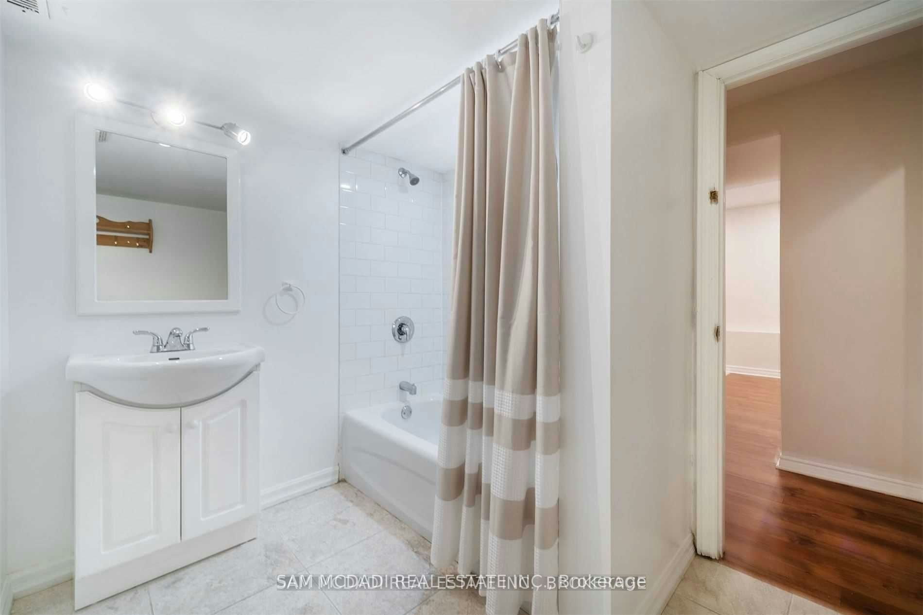 2212 Florian (Lower) Road, Mississauga, ON, L5A 2M4 - 20