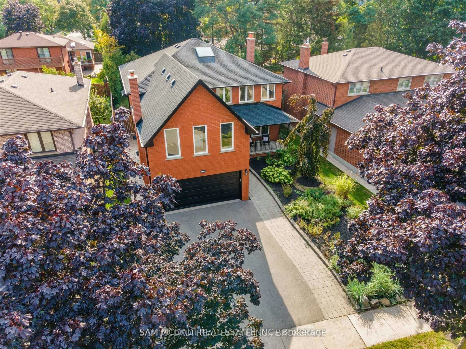 2212 Florian (Lower) Road, Mississauga, ON, L5A 2M4