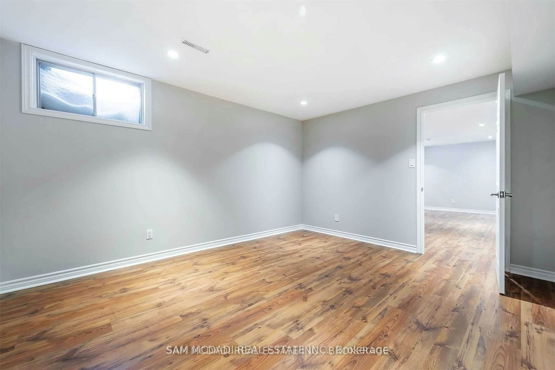 2212 Florian (Lower) Road, Mississauga, ON, L5A 2M4 - 11