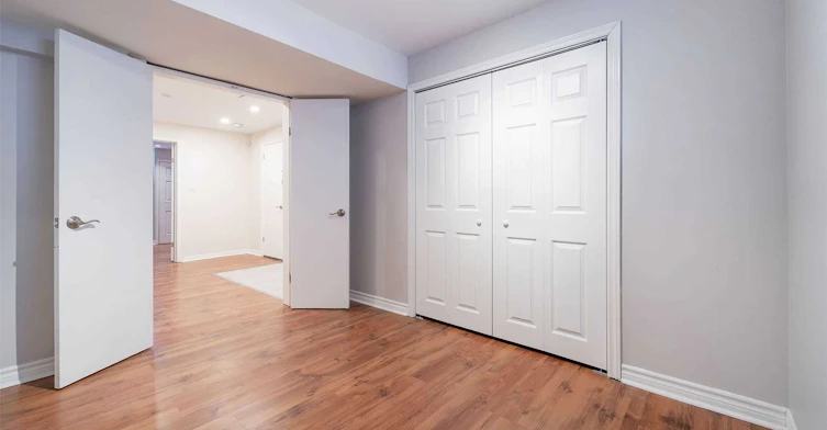 2212 Florian (Lower) Road, Mississauga, ON, L5A 2M4 - 6