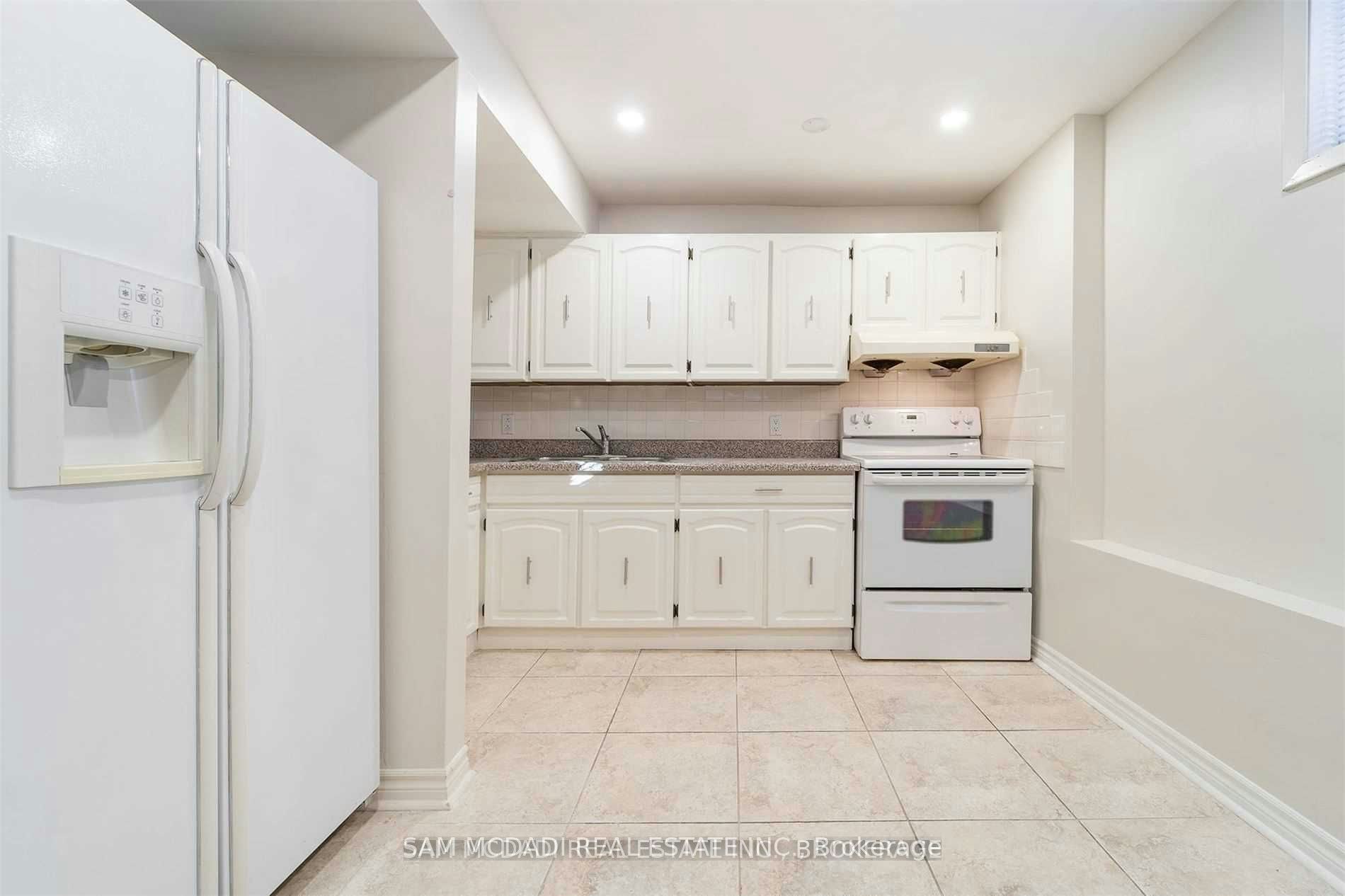 2212 Florian (Lower) Road, Mississauga, ON, L5A 2M4 - 16