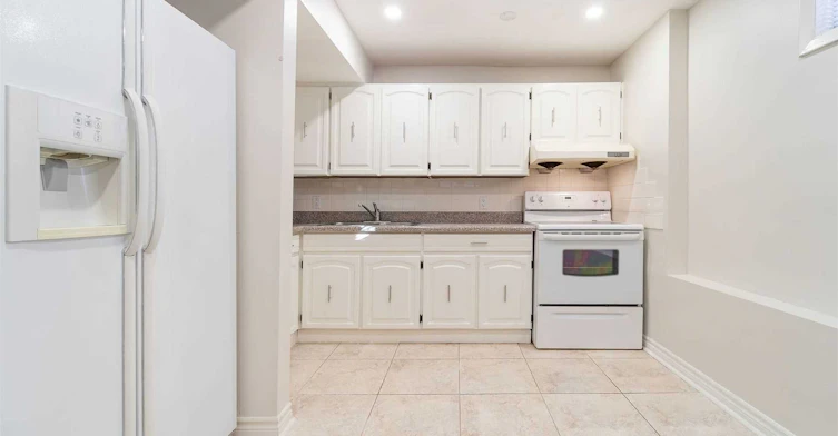 2212 Florian (Lower) Road, Mississauga, ON, L5A 2M4 - 16
