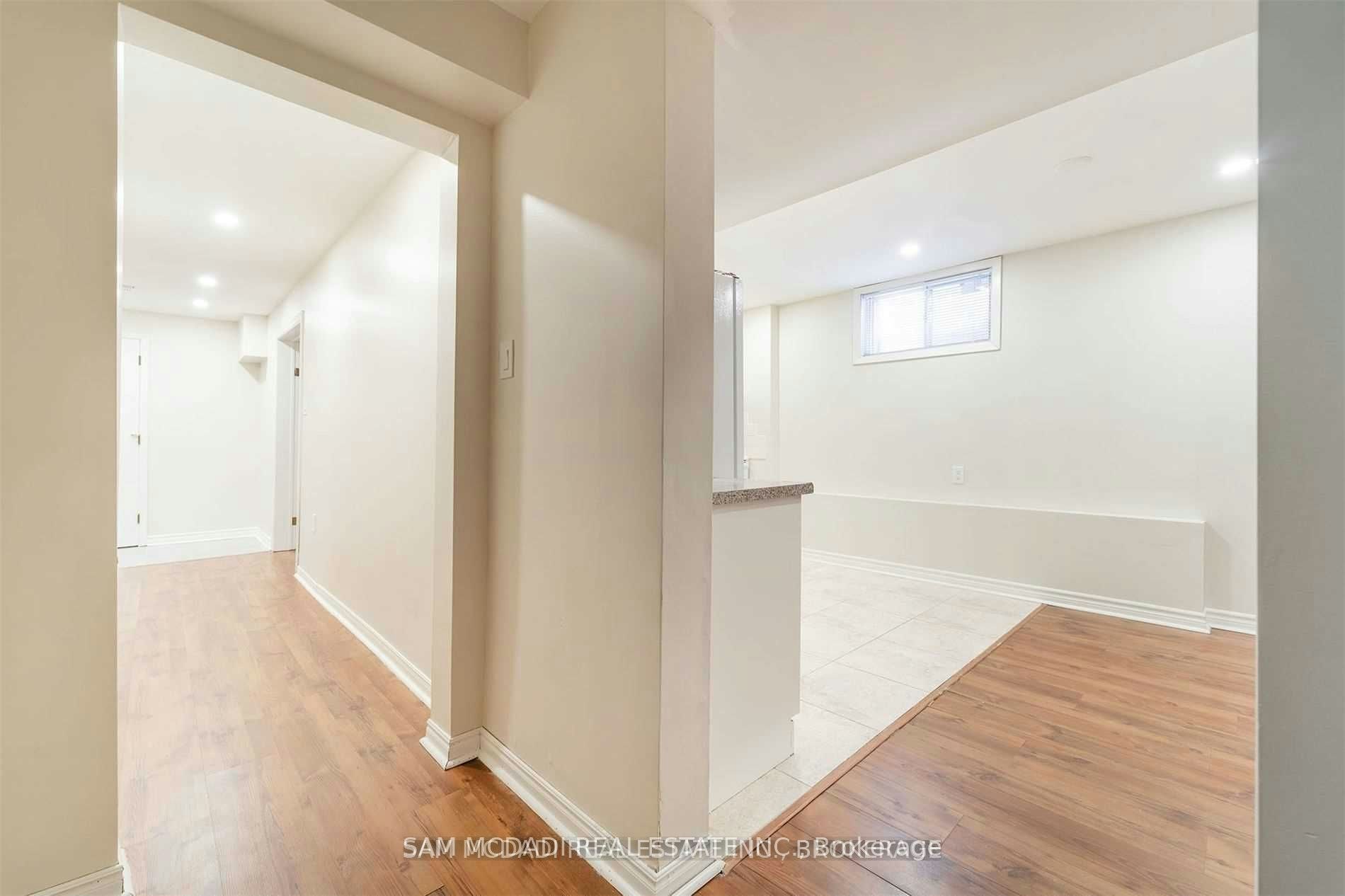 2212 Florian (Lower) Road, Mississauga, ON, L5A 2M4 - 12
