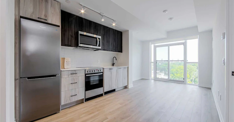 706-2300 St Clair Avenue W, Toronto, ON, M6N 0B3 - 5