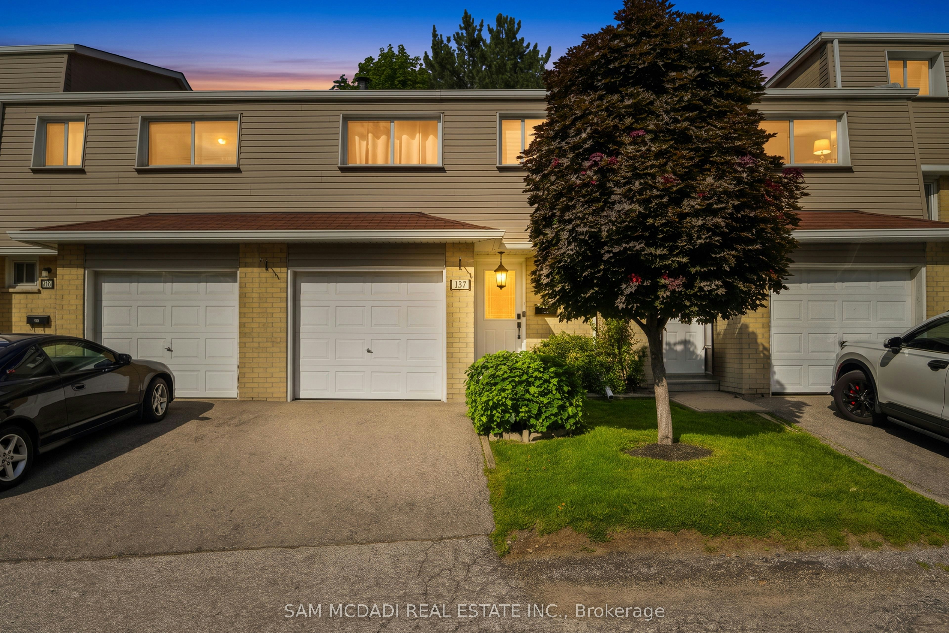 157-400 Mississauga Valley Boulevard, Mississauga, ON, L5A 3N6