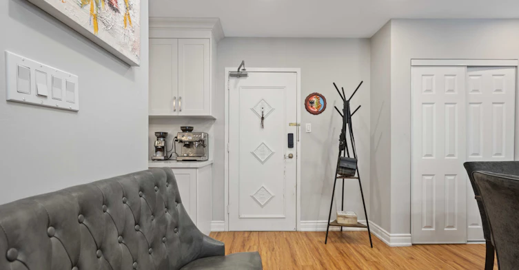 2315-320 Dixon Road, Toronto, ON, M9R 1S8