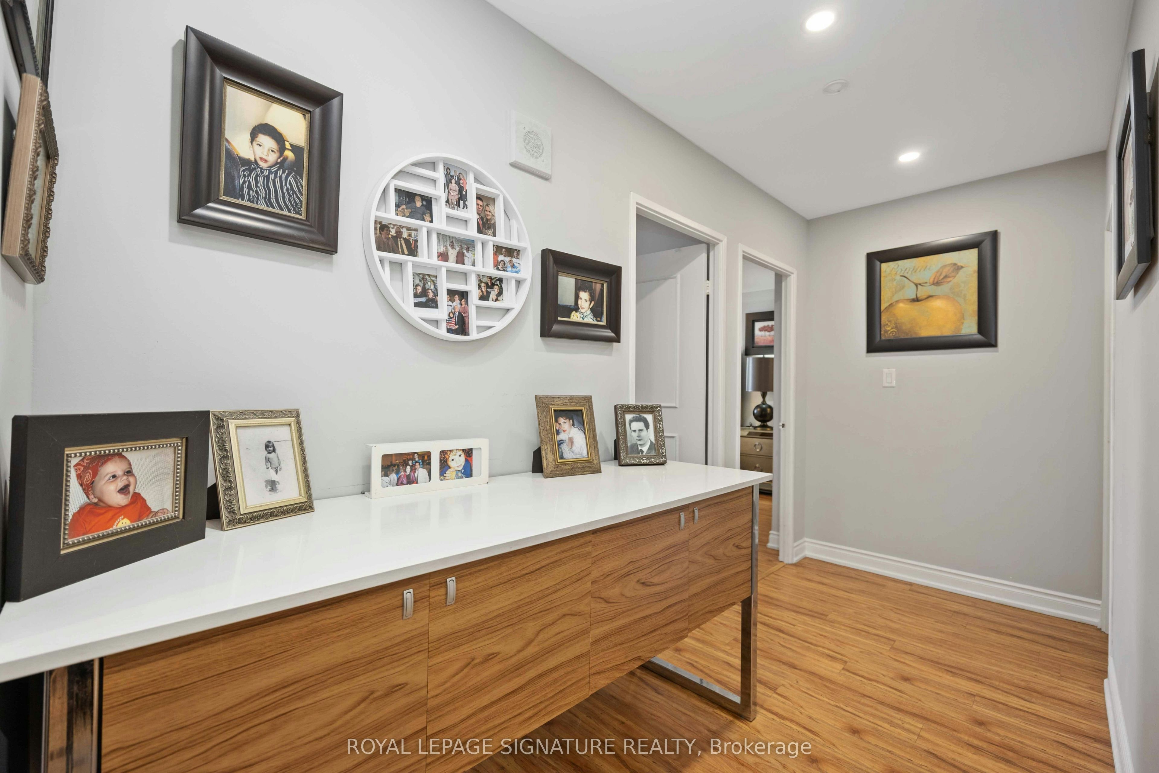 2315-320 Dixon Road, Toronto, ON, M9R 1S8 - 9
