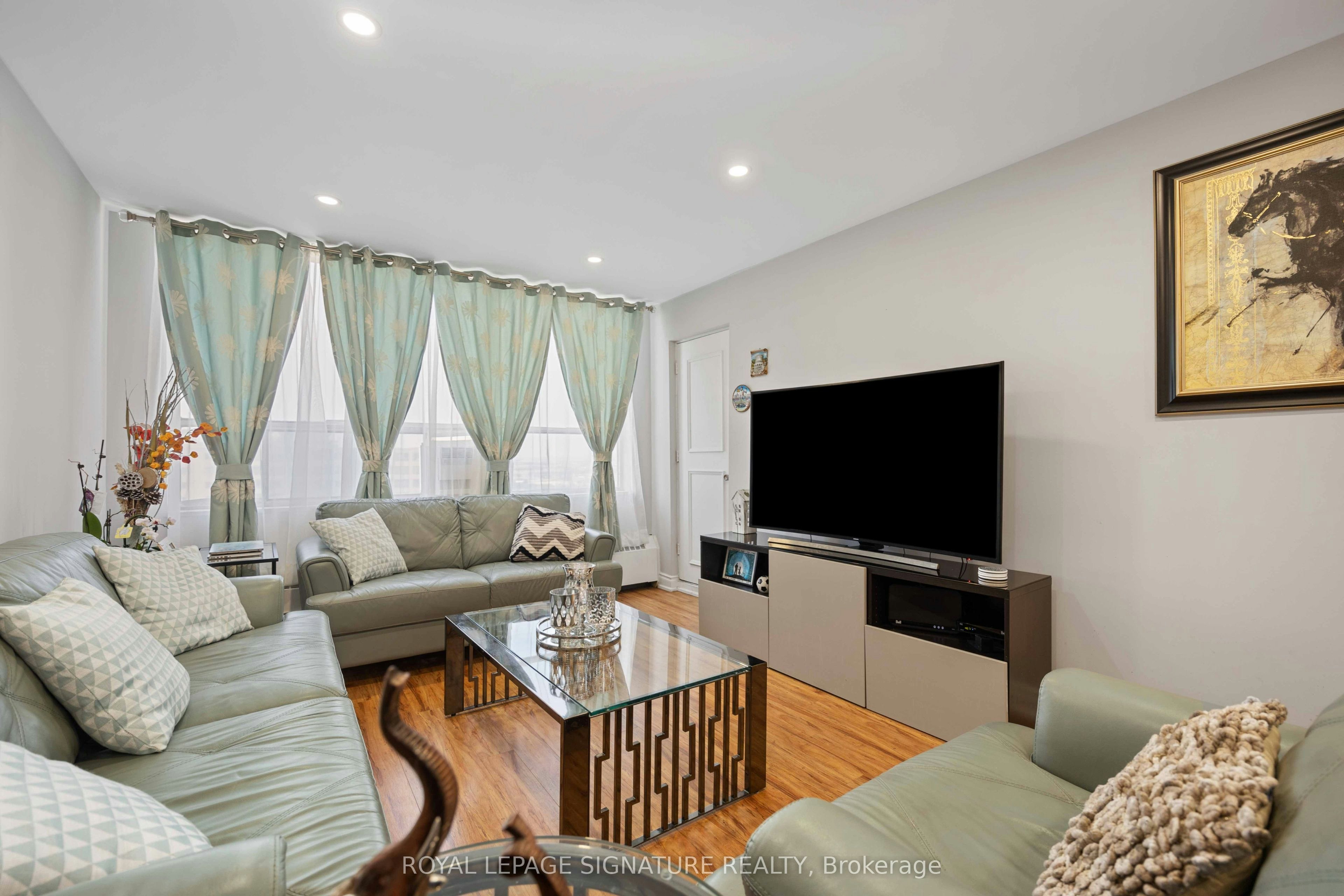 2315-320 Dixon Road, Toronto, ON, M9R 1S8 - 17