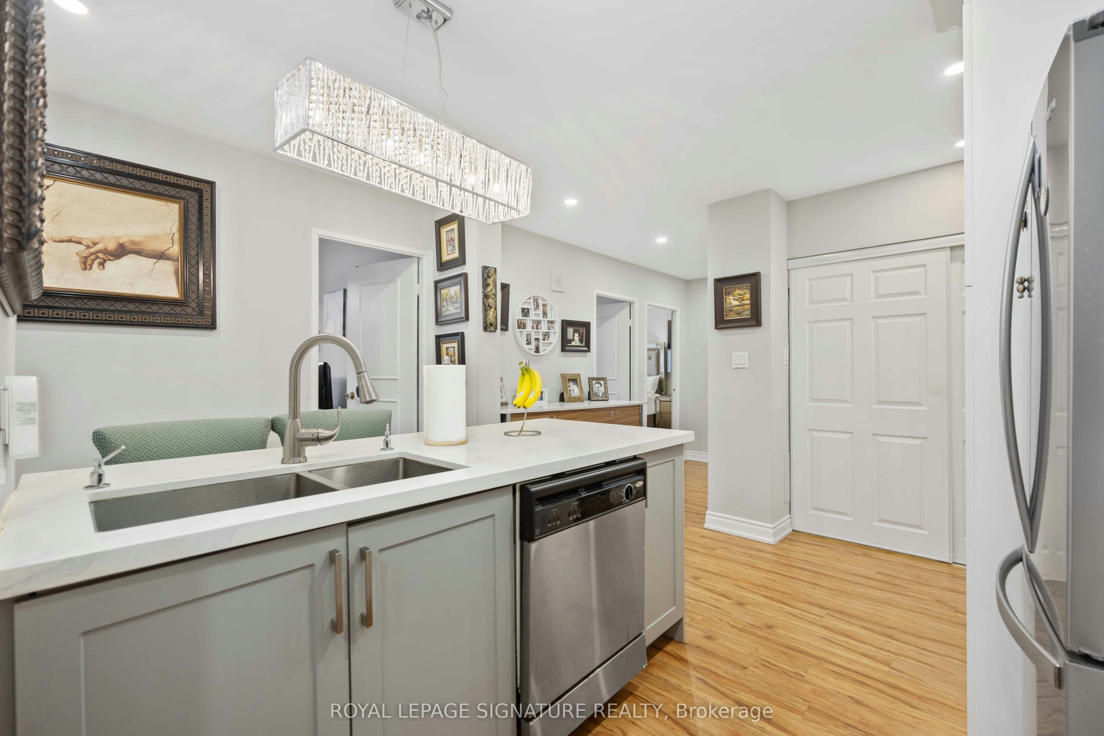 2315-320 Dixon Road, Toronto, ON, M9R 1S8 - 5
