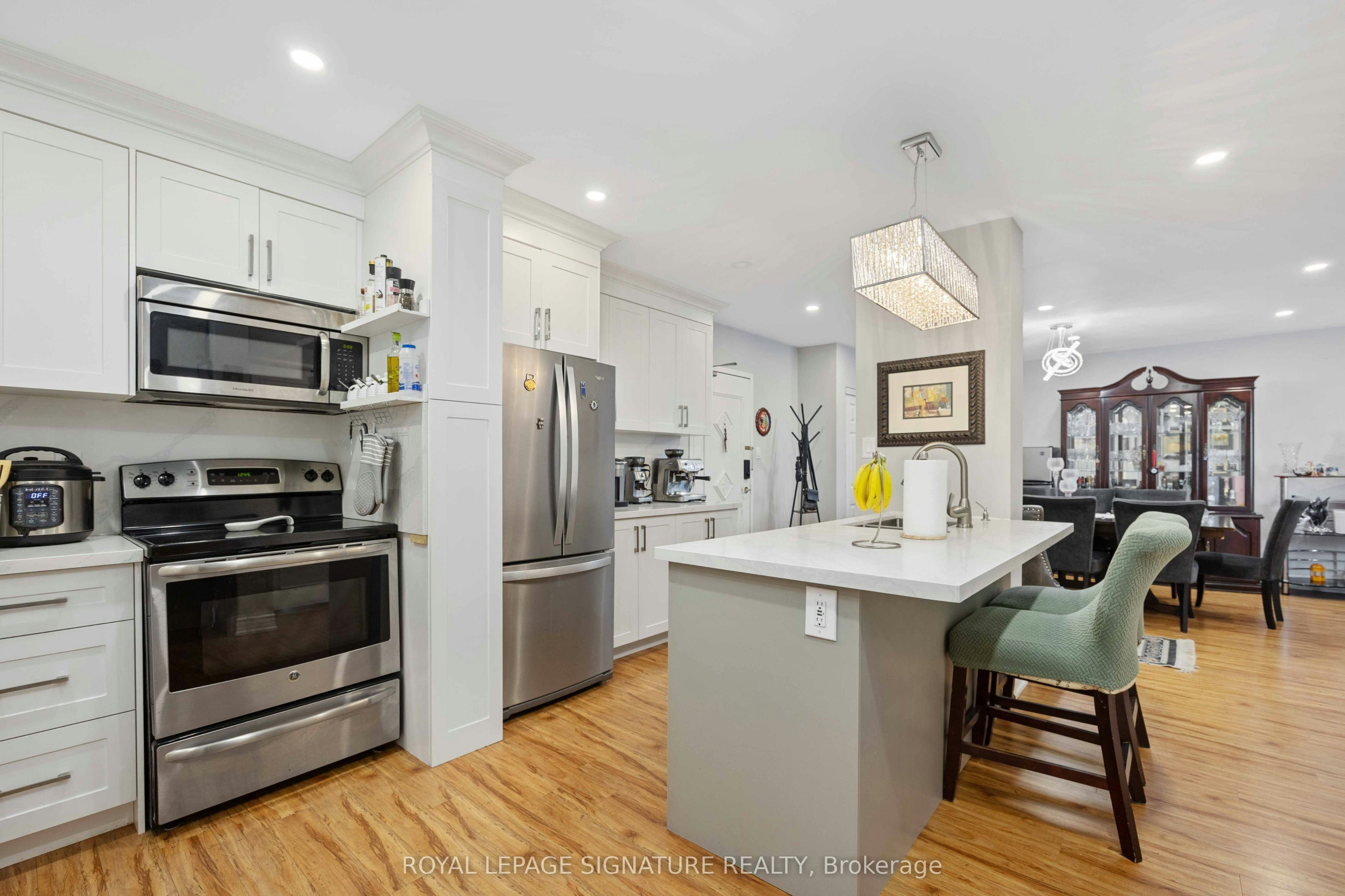 2315-320 Dixon Road, Toronto, ON, M9R 1S8 - 10
