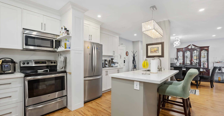 2315-320 Dixon Road, Toronto, ON, M9R 1S8 - 10