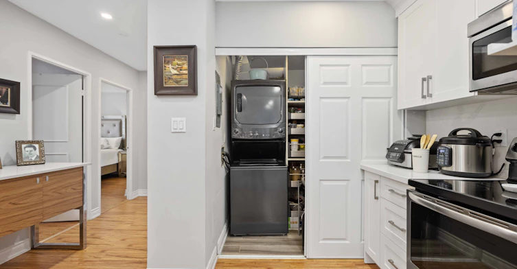 2315-320 Dixon Road, Toronto, ON, M9R 1S8 - 13
