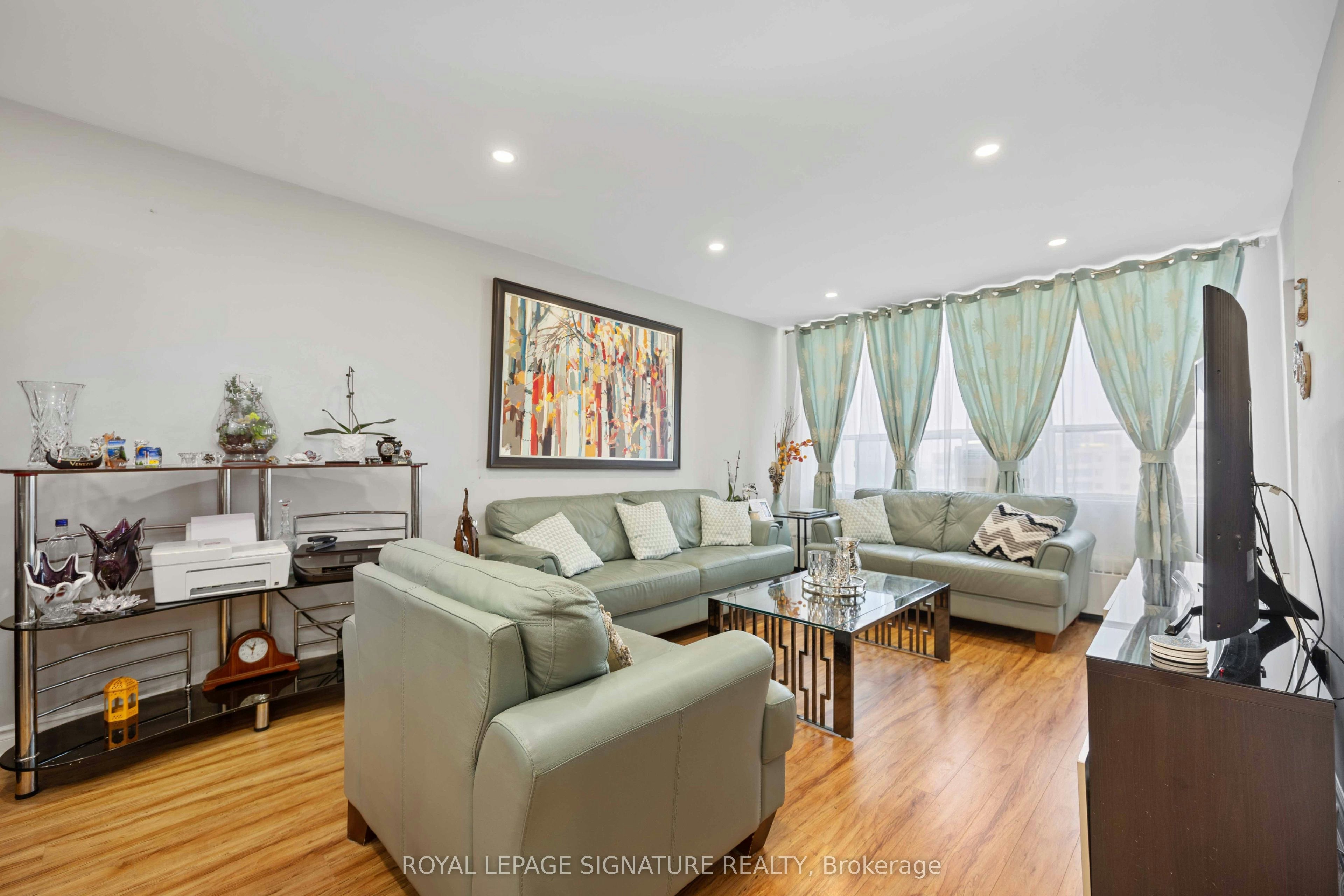 2315-320 Dixon Road, Toronto, ON, M9R 1S8 - 18
