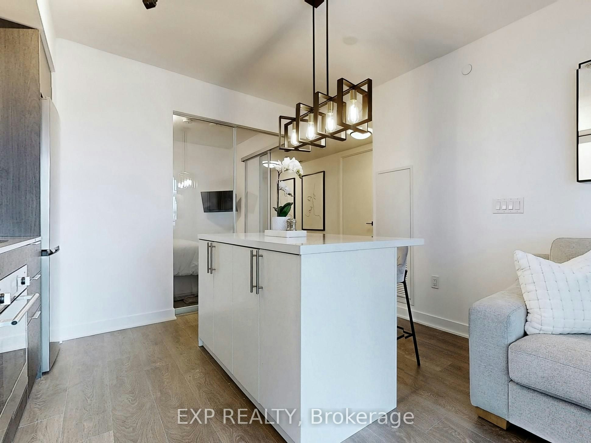 330-36 Zorra Street, Toronto, ON, M8Z 0G5 - 7