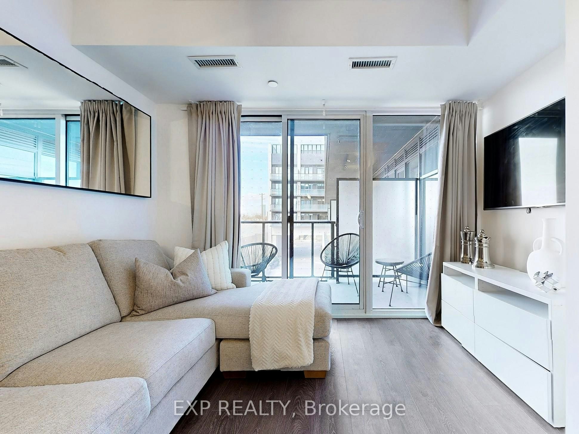 330-36 Zorra Street, Toronto, ON, M8Z 0G5 - 3