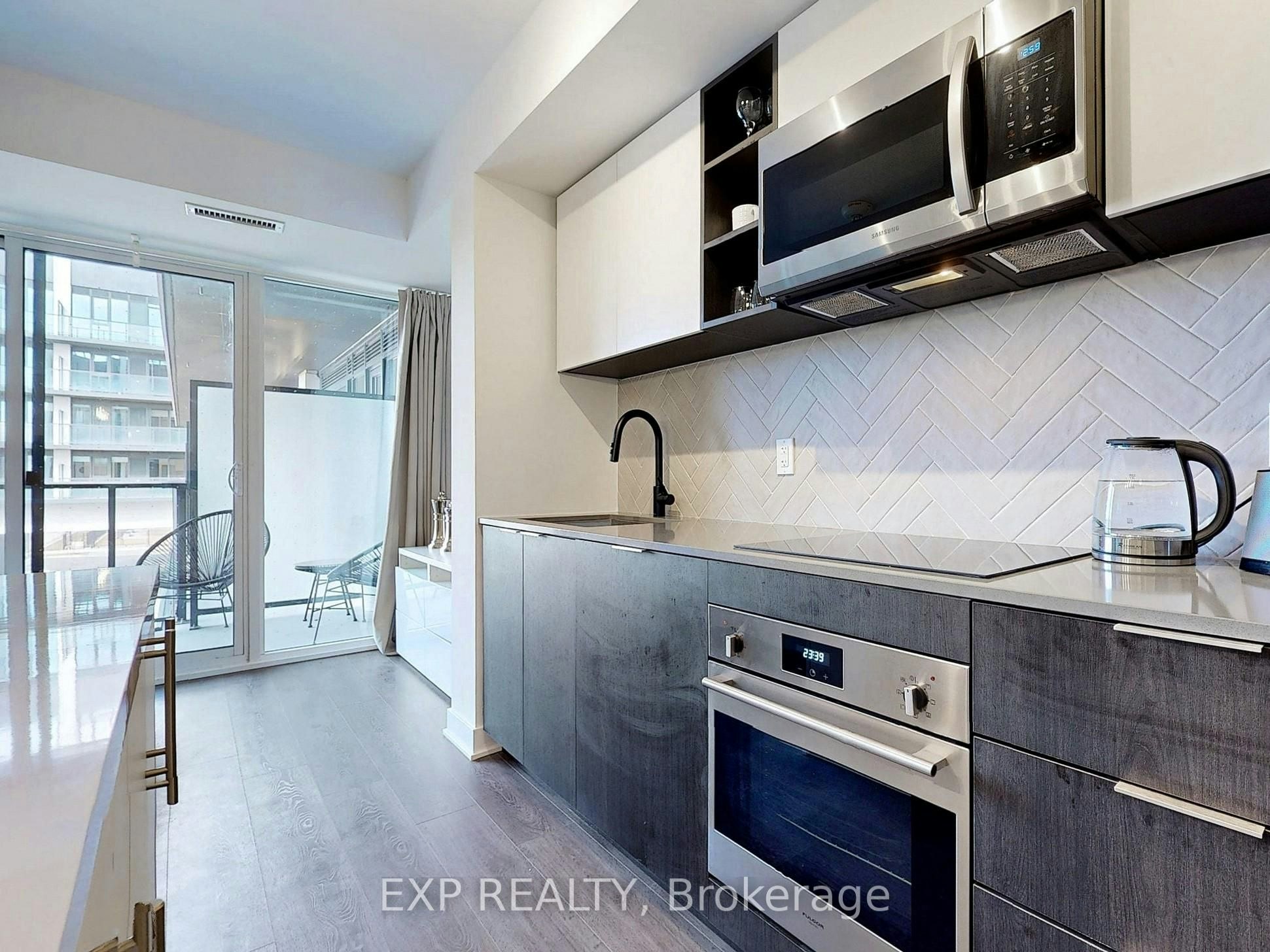 330-36 Zorra Street, Toronto, ON, M8Z 0G5 - 8
